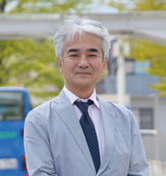 同窓会会長　中山　裕之